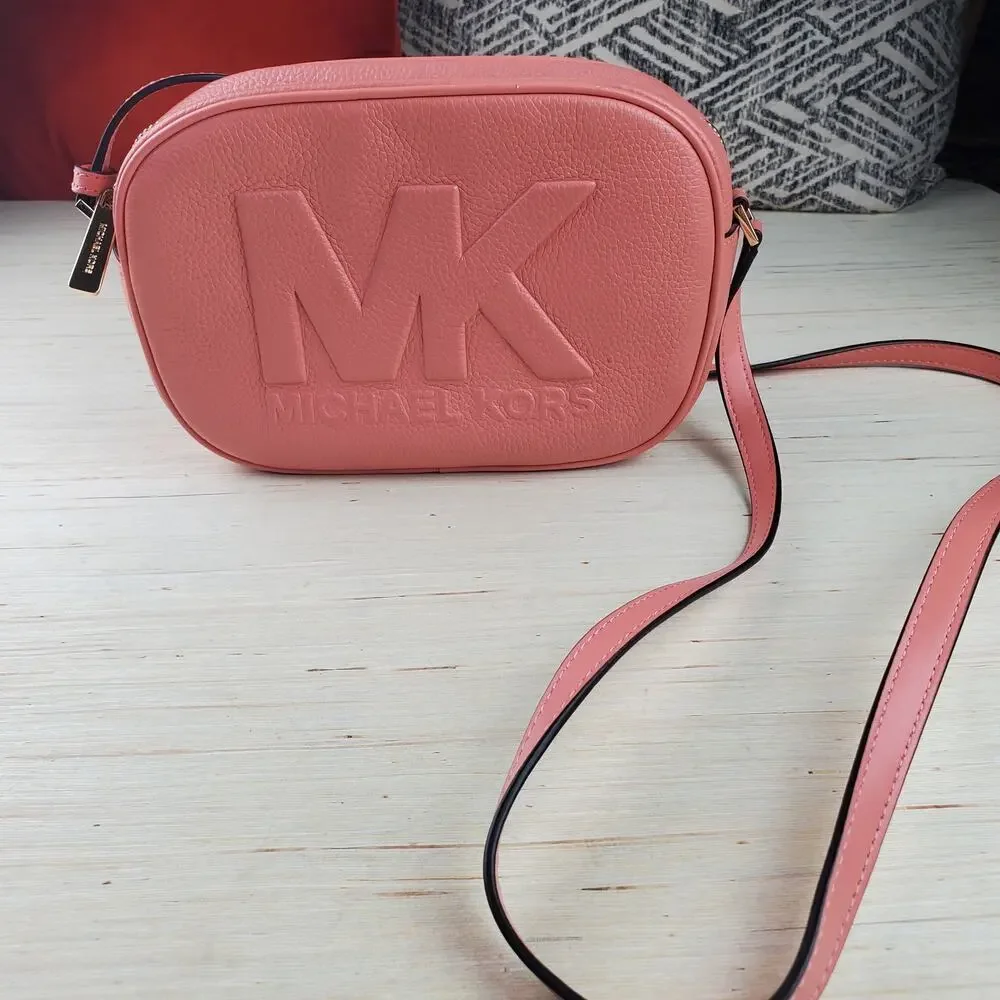 MICHAEL KORS | Jet Set | Sherbet | Medium Embossed Leather | Crossbody Bag